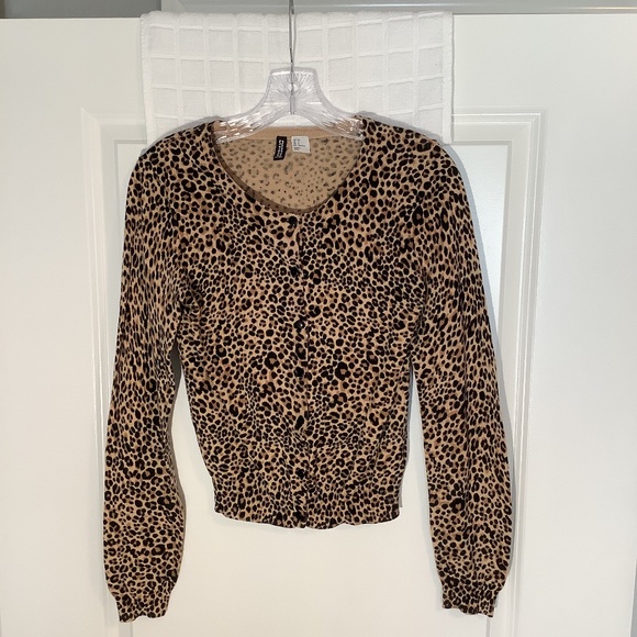 Divided Sweaters - Divided By H& M Ladies Button Down Cardigan Leopard Print Tan/ Black Size US 6